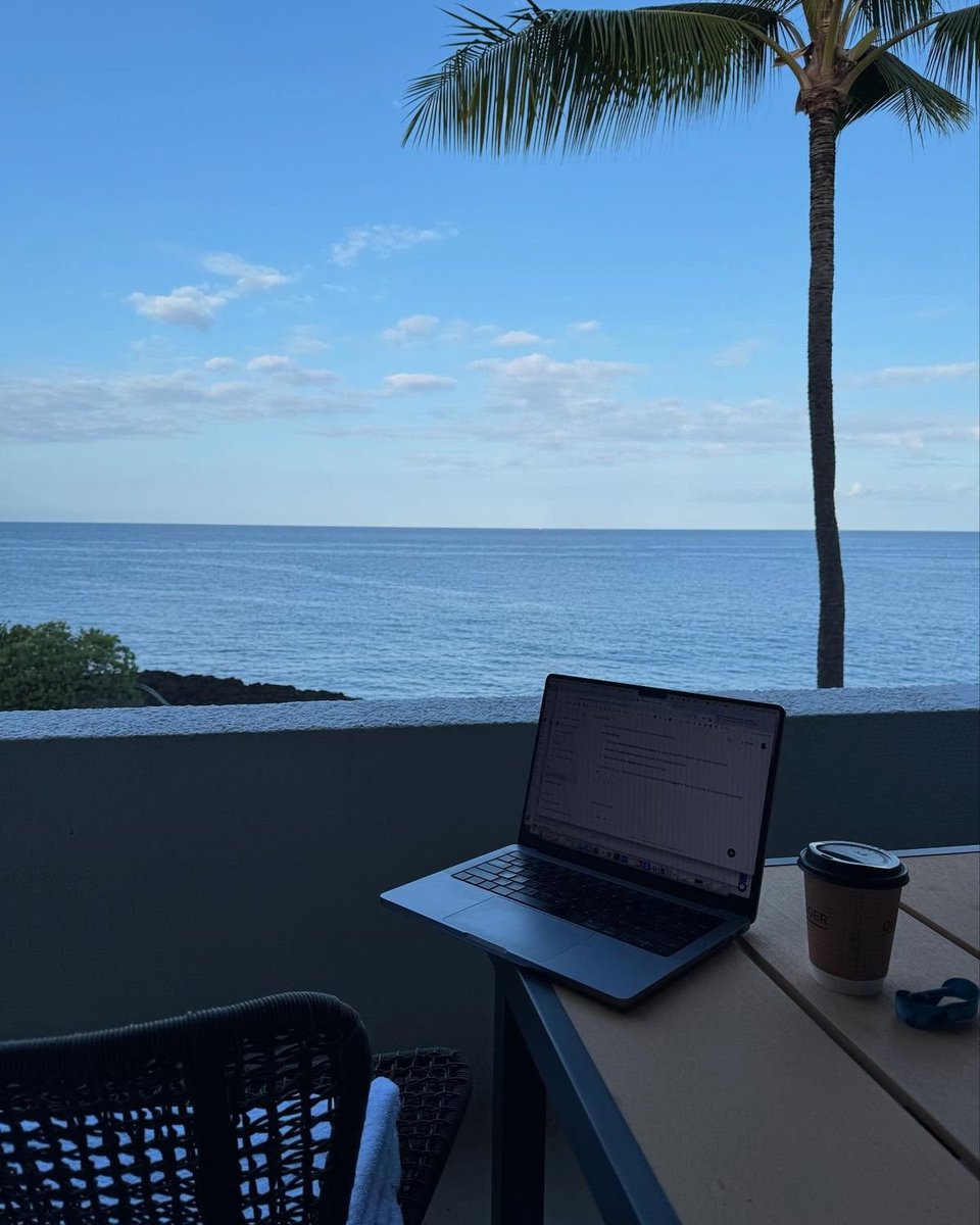charleslayerr's tweet photo. pov: you are closer than you think https://t.co/uYoS3s2peP
