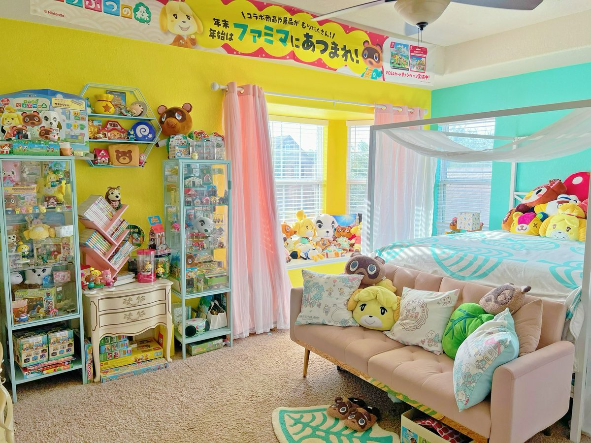 ashsnapem's tweet photo. the room of a girl who’s turning 34✨ https://t.co/7GrEdbd9n8