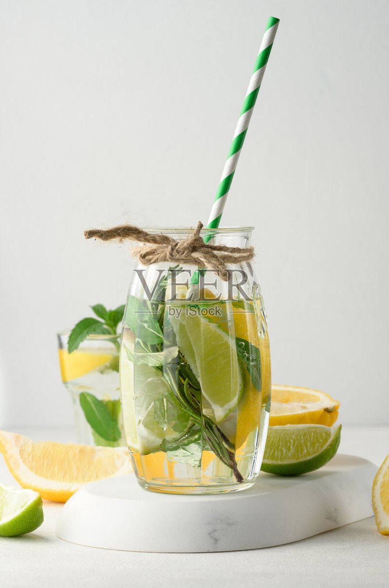 001_financial's tweet photo. Try this 5-min honey lemon iced tea! Steep black tea, chill, squeeze 1 lemon, add 1 tsp honey u0026 ice. Perfect sunny-day pick-me-up! https://t.co/Qu7T8yK2Qc
