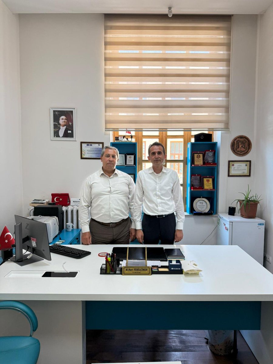 KilisSivilToplm's tweet photo. Cumhurbaşkanlığı Kararnamesi ile Denizli'nin Serinhisar Kaymakamı olarak atanan Vali Yardımcımız İsmail Alsancak, Müdürlüğümüzü ziyaret ederek  personelimizle vedalaştı. Biz de Vali Yardımcımıza bundan sonraki görevinde yolunun açık olması temennisiyle başarılar dileriz. https://t.co/WRDRt4EPU2