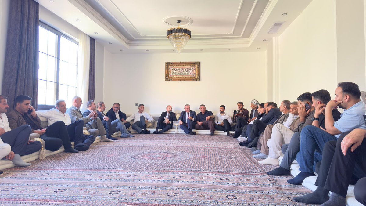 RdvnAkba's tweet photo. İl Başkanımız, İl teşkilatımız, Şemdinli Belediye Başkanımız, Çukurca Belediye Başkanımız, Belediye Başkanımız, ilçe Başkanımız, Gençlik Kolları Başkanımız ve ilçe teşkilatımızla birlikte geçmiş dönemler ilçe Başkanımız kanaat önderimiz Kasım Evin amcamızı ziyaret ettik.

Misafirperverlikleri için kendisine teşekkür ediyoruz.

📍Vapurtepe mahallesi 

@RTErdogan @Hayati_Yazici @efkanala @mustafaelitas @HuseyinYayman @abuyukgumus @MustafaAlkayis @byildiz63 @AKGMTeskilat @Akparti @KayaZeydin @sakar_fahri @nazmidemirtr