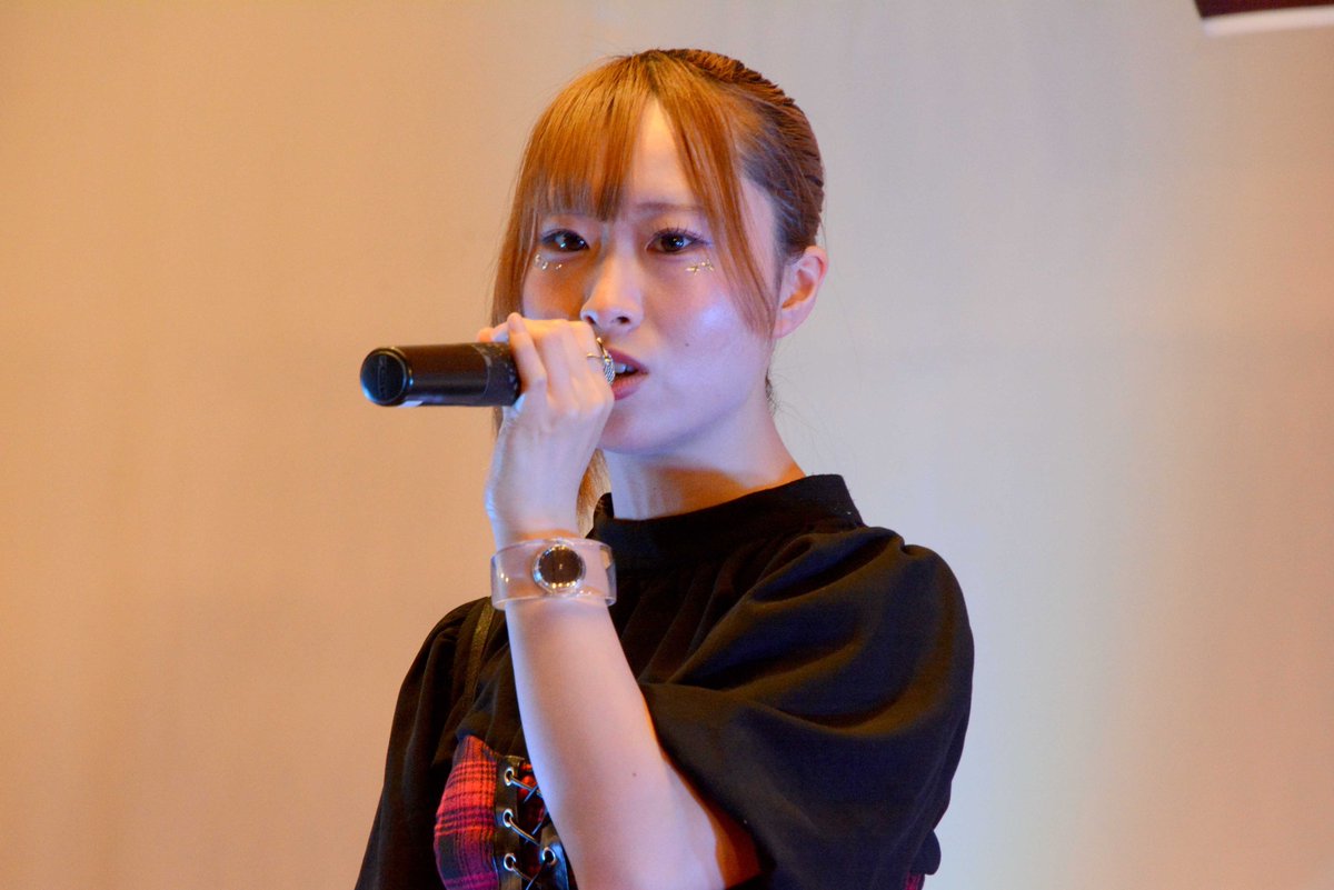 WkV7XTMxf4WJUIM's tweet photo. 6/28(日)福島県矢吹町にある
矢吹町文化センター小ホールで行われた、
Ultra AddictのCocoloさん、Aoiさんの
生誕祭の時のArrow Heartの
小豆るこさんのライブ写真です。
-1/4。格好いい、衣装です。
#ArrowHeart
#小豆るこ
#推しるこ https://t.co/kMjkLfKjJR