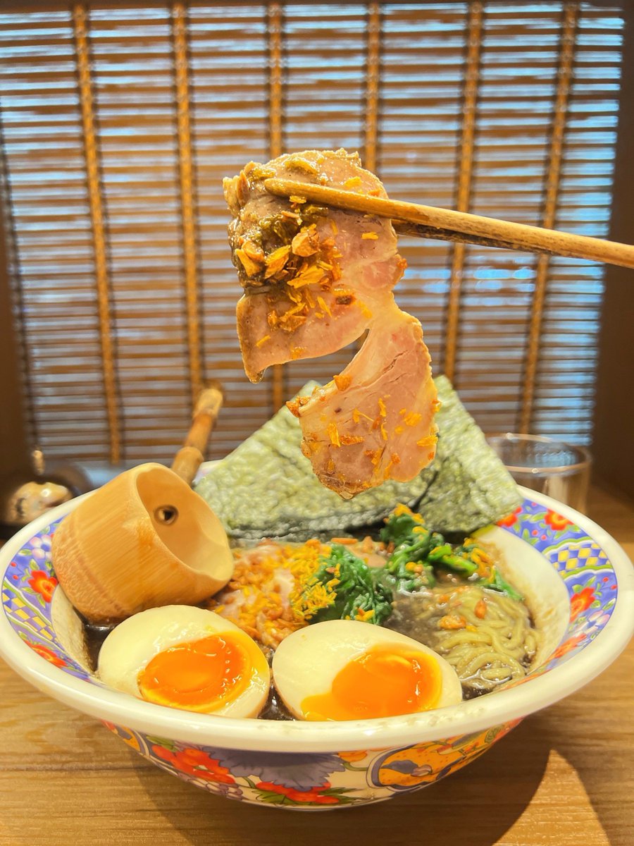 AnneDanielqpg1's tweet photo. Just found the coziest hole-in-the-wall ramen shop in downtown! Their tonkotsu broth is rich, noodles are perfectly chewy, and the soft-boiled egg oozes golden yolk—10/10 would come back tomorrow. https://t.co/IRMun3Z3WU