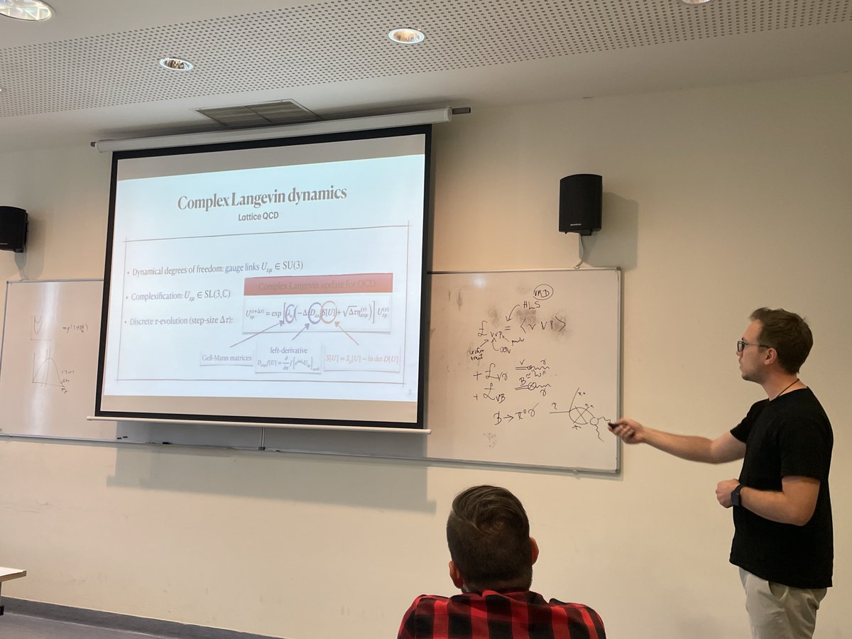rothkopfAK's tweet photo. Great to see at #ConfXVII @uniwroc progress made in simulating QCD at finite baryo-chemical potential (w/ strong sign problem) on #classical hardware. M. Mandl (@UniGraz) reports on #ComplexLangevin, extending its non-perturbative reach deep into \mu_B at high T. @FWF_at https://t.co/Sq01uEhnXE