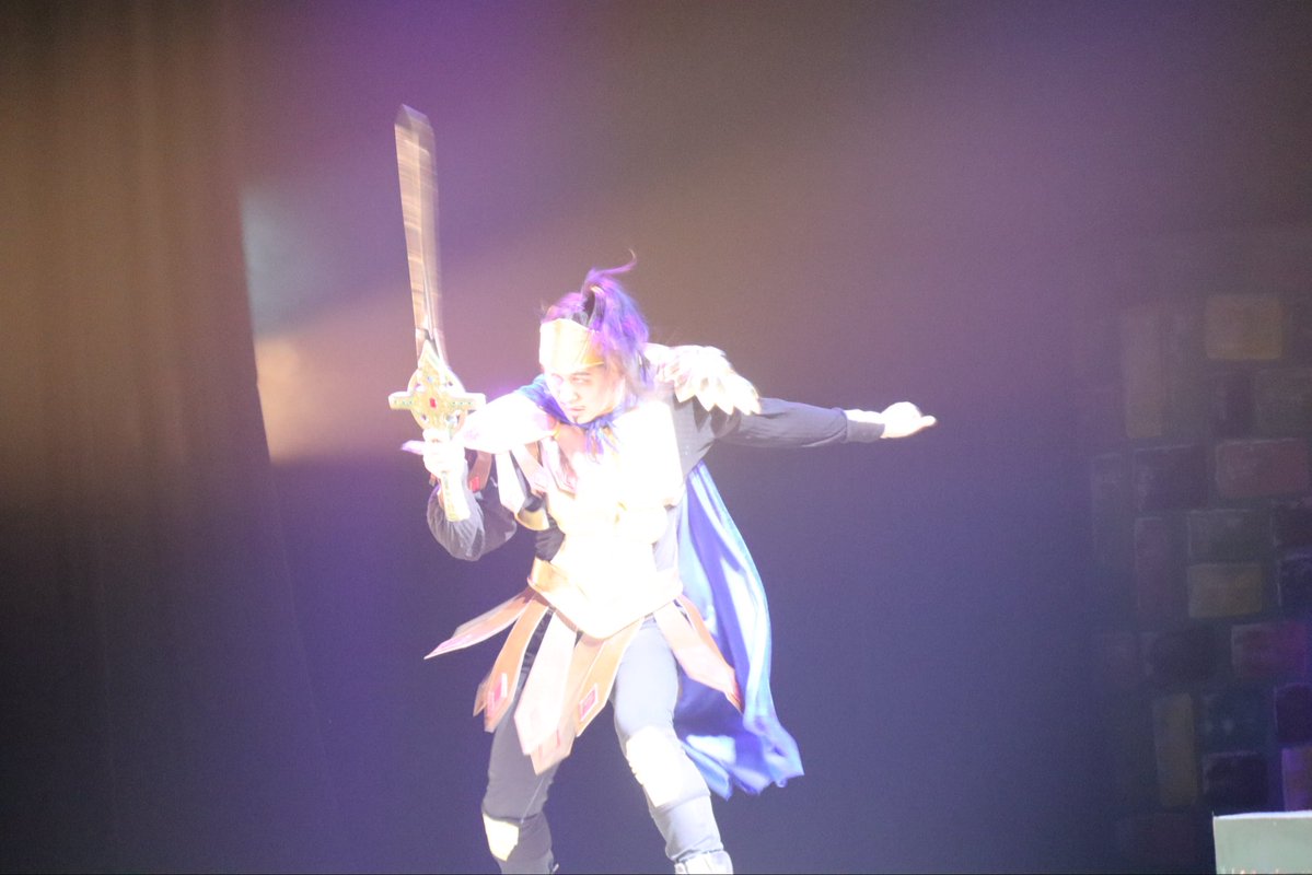 SHIRANUIRYOTA's tweet photo. 一人でトチ狂ったり、漫才みたいに掛け合ったり、殺陣やったり、そうこうしてるうちにフィアンセが心離れたり。

いやあ、よくやれたなぁと思う。

#ダブリンの鐘つきカビ人間
#王立ブロニーショー https://t.co/UBiVWIFm4P