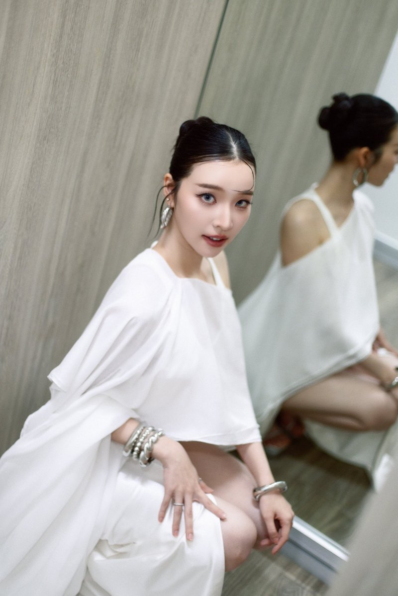 ayaorapan's tweet photo. 🪞🦋🪐✨

#ayaorapan https://t.co/HHyEpP5RNv