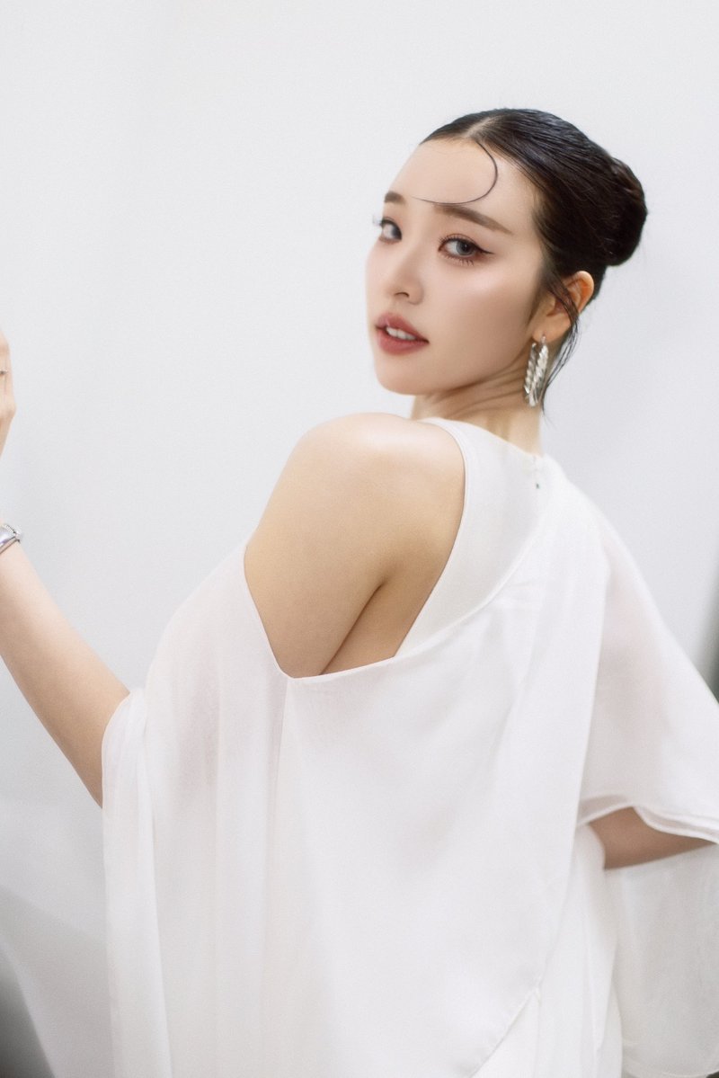 ayaorapan's tweet photo. 🪞🦋🪐✨

#ayaorapan https://t.co/HHyEpP5RNv
