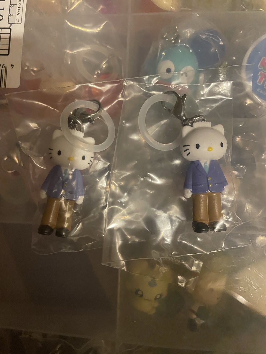 hakchan2_'s tweet photo. ハローキティ　あしなが　めじるしアクセサリー　交換

譲　ダニエル 2
求　ダニエル以外

郵送希望
お心当たりのある方はお声がけください https://t.co/bH2URyCKKR