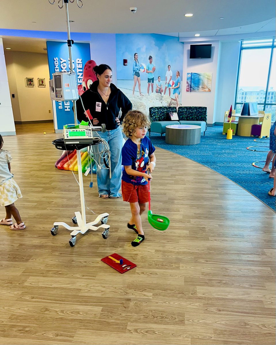 SWFLChildrens's tweet photo. These kiddos had a tee-riffic time with @southfloridapga Pros, Dan Lee and Schuyler Lorette, from Miromar Lakes Golf Club! โณ
#SouthFloridaPGA #PlayYellow #CMN #GoGolisano https://t.co/8m8CTxCCXv