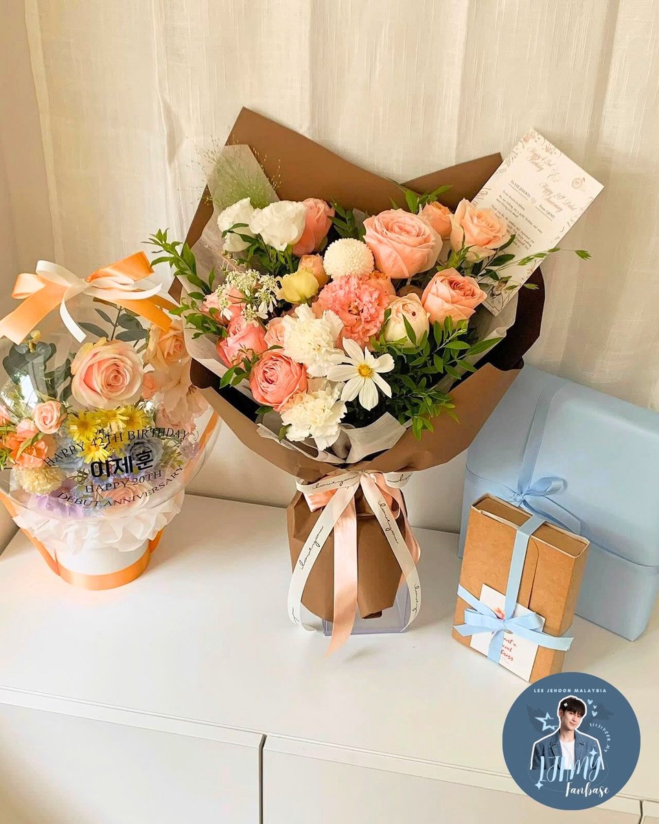 leejehoon_my's tweet photo. 𝟐𝟎𝟐𝟔 𝐋𝐄𝐄 𝐉𝐄𝐇𝐎𝐎𝐍 𝐁𝐈𝐑𝐓𝐇𝐃𝐀𝐘 𝐏𝐑𝐎𝐉𝐄𝐂𝐓 𝐗 𝟐𝟎𝐓𝐇 𝐃𝐄𝐁𝐔𝐓 𝐀𝐍𝐍𝐈𝐕𝐄𝐑𝐒𝐀𝐑𝐘 

Happy D-1 MY Hoonists! 🎉

We have successfully delivered our birthday and 20th debut anniversary gifts for our Lee Jehoon to Company On today!! 🧡🤍
—
#이제훈 #LeeJehoon https://t.co/Fs5yL5kqJh