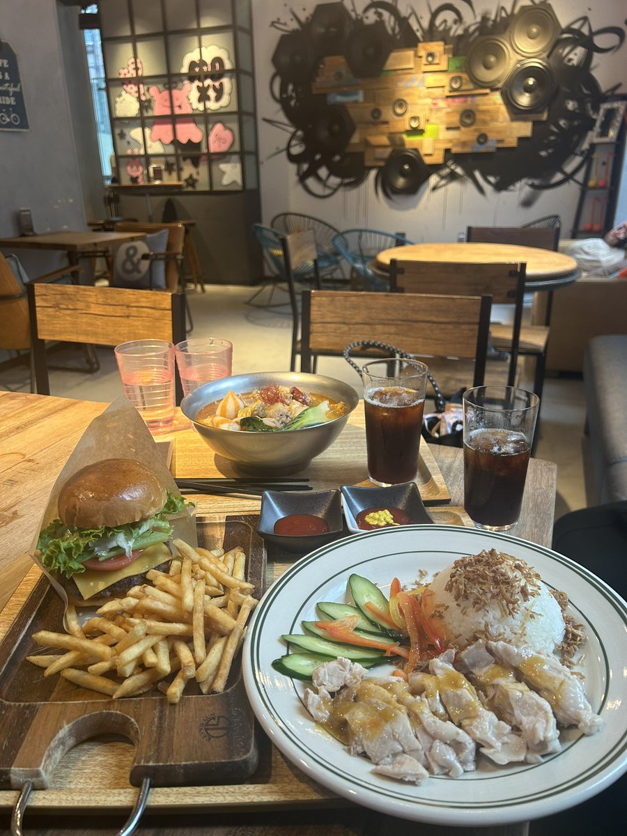 hidepapa08's tweet photo. 6月期限のクラブマリオットバウチャーをアロフト、モクシー、W大阪の食事と、宿泊は奈良マリオットで。
何とか使い切り！桐谷さん状態😅
来年分はもっと計画的に使おっと。
おすすめの使い方教えてください！

#クラブマリオット
#アロフト堂島
#モクシー本町
#W大阪
#大阪選択肢少なすぎ😢 https://t.co/wvCHwvGXdu