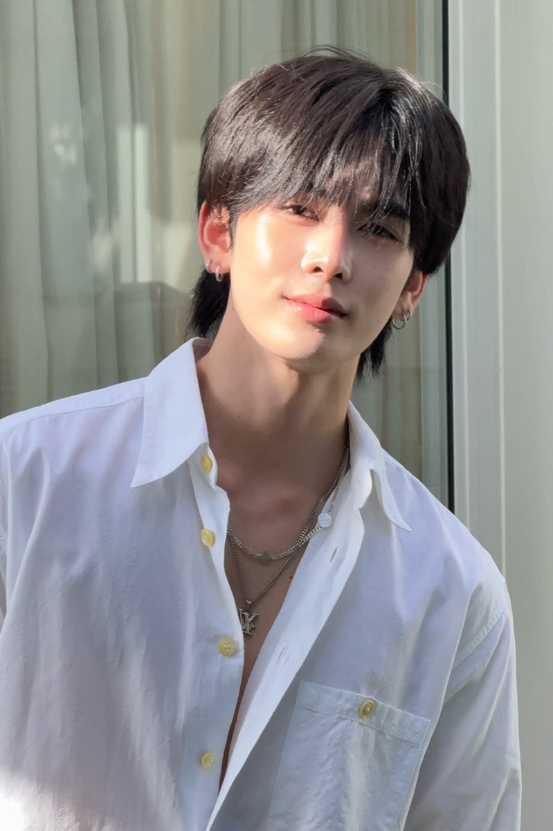 Bacon9ps's tweet photo. ความเป็นแก้วเป็นแสงขั้นสุด 

#Santapp https://t.co/sh2bdFPWig