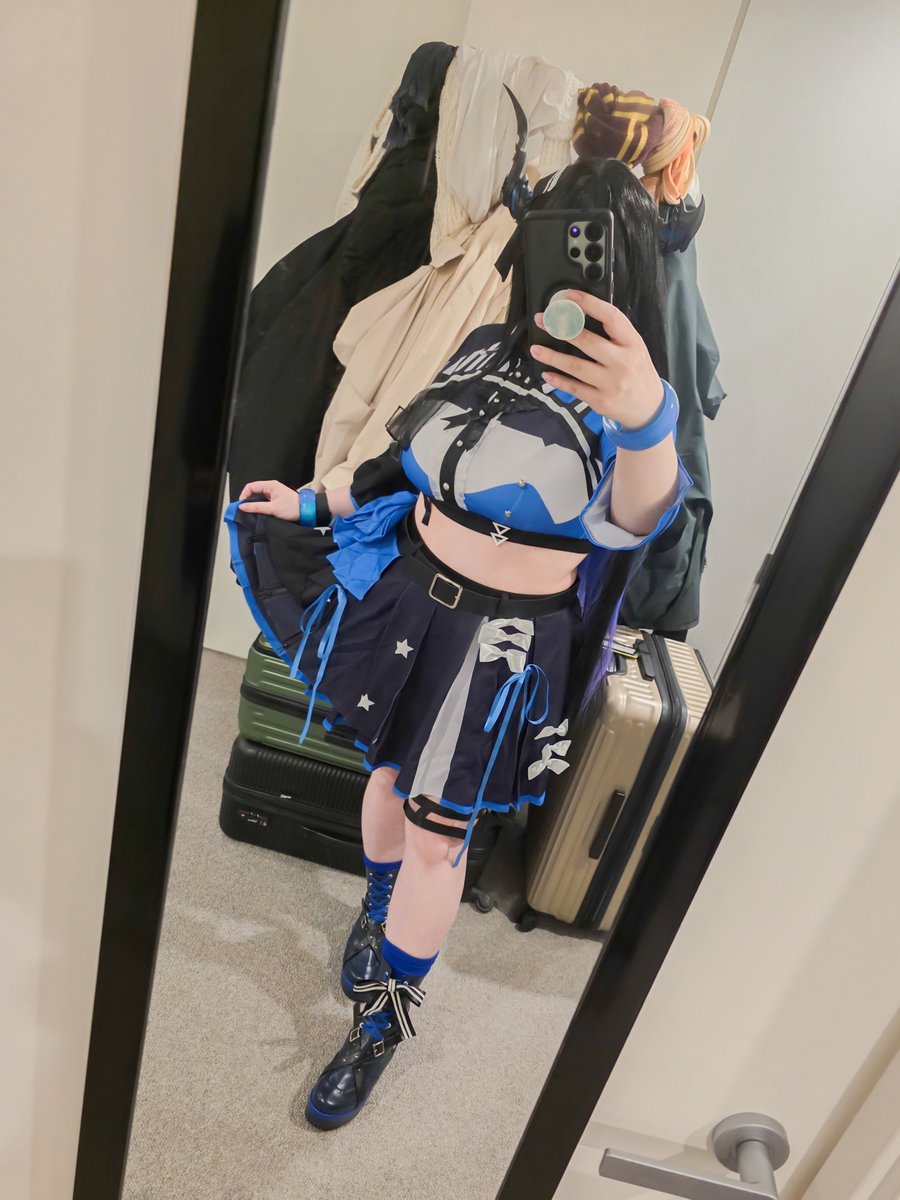 felipokeyou's tweet photo. #holoSerendipity TOMORROW!! (and the day after) GO FORTH AND SLAY MY QUEENS!!!!!! 🧡💙

I didn't have time for proper photoshoots yet - I threw on the costumes and took a quick selfie after work for this 😭✌️ gotta represent somehow
#KFPicasso #RavenCrafts https://t.co/7NMLt1aSfb
