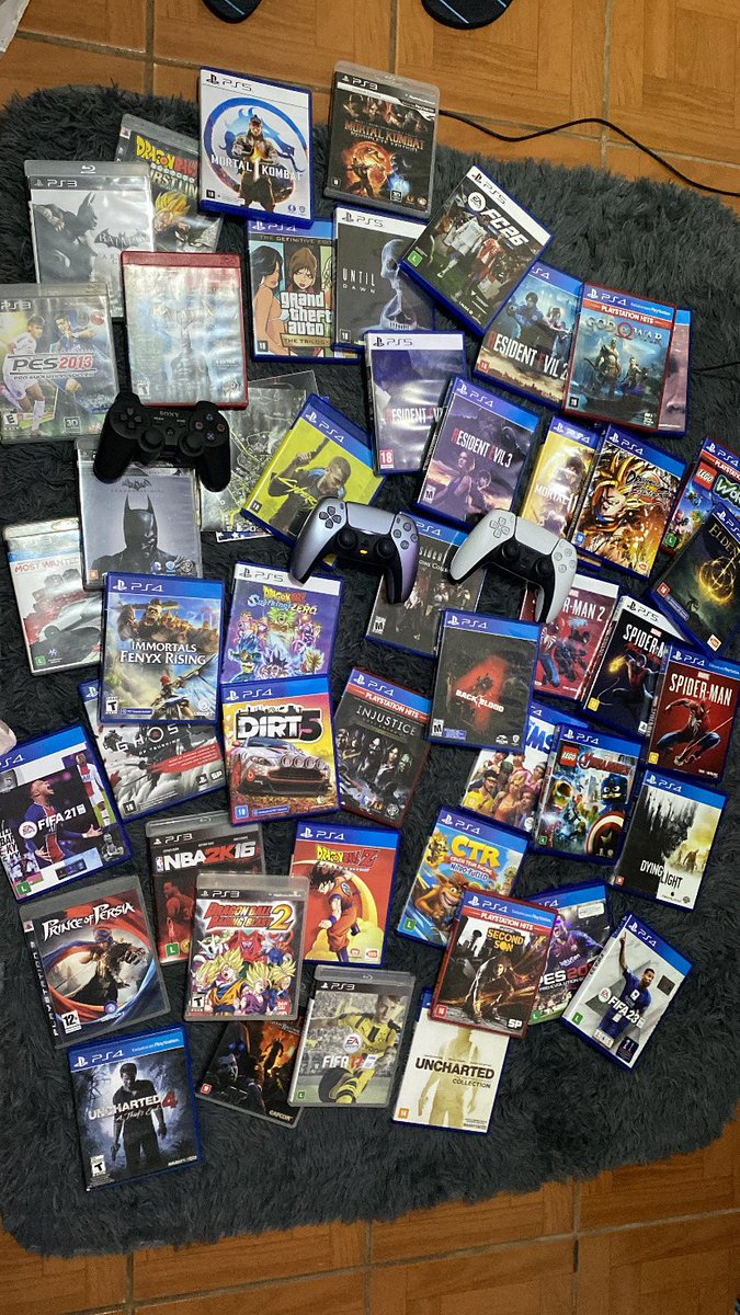 DBertizzolo's tweet photo. @RafaGalozzi Os jogos deveriam ser assim também, dito isso, vou continuar com ps5 e ps3 e aumentar a coleção deles e se eu for migrar pra nova geração, será pro pc https://t.co/zurRj2V9MS