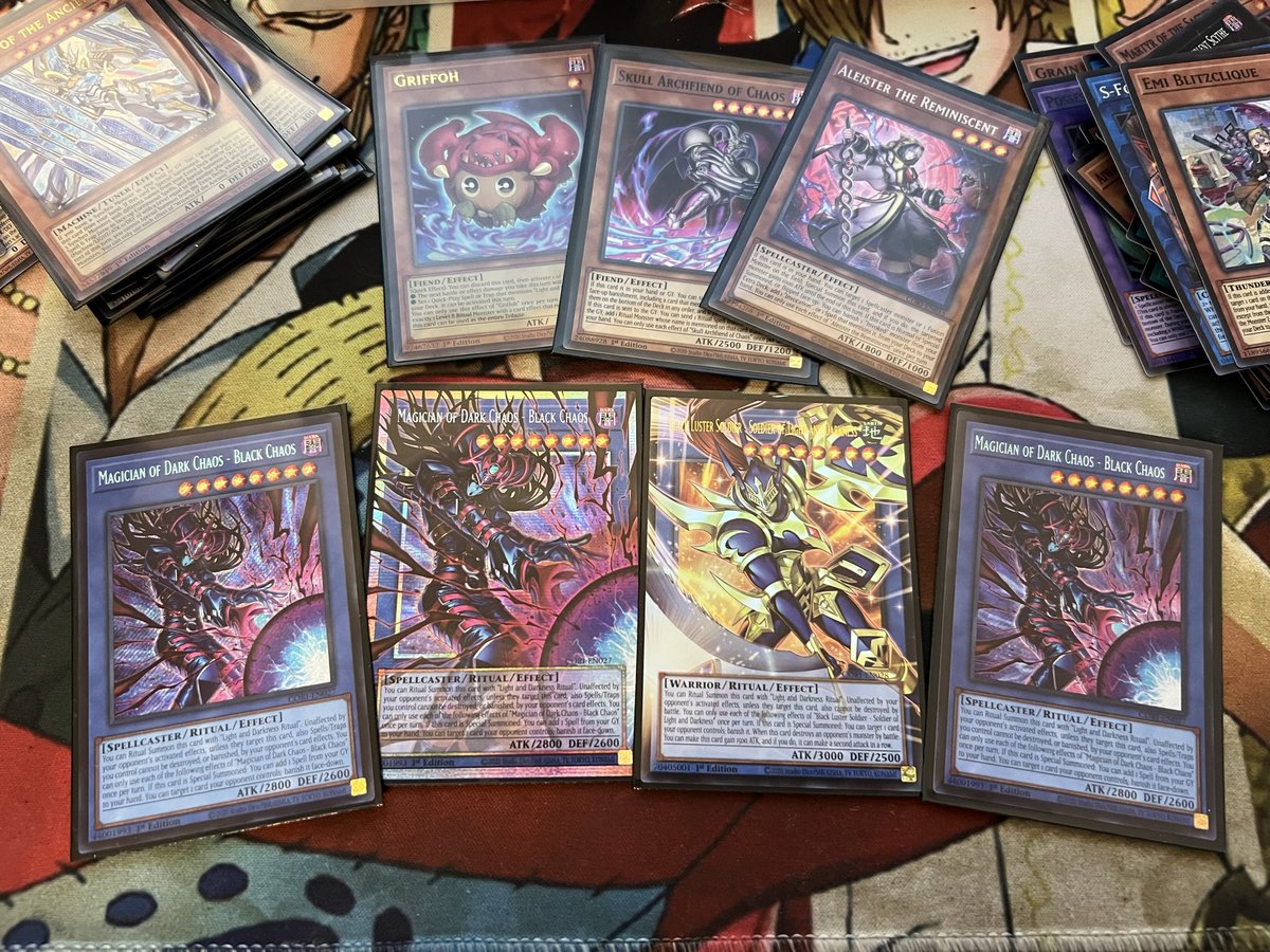 monktyddpl's tweet photo. @ruxin34 I hit big on my chaos origins! Only opened 2 boxes. Good luck on yours Ruxin! https://t.co/eBWYY5pGes