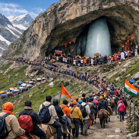 INCanilbhardwaj's tweet photo. पवित्र श्री अमरनाथ यात्रा के शुभारंभ पर देशभर के सभी श्रद्धालुओं को हार्दिक शुभकामनाएँ।

बाबा अमरनाथ का पावन धाम सनातन आस्था, श्रद्धा और आध्यात्मिक चेतना का अनुपम प्रतीक है। प्रतिवर्ष कठिन पर्वतीय मार्ग को पार कर लाखों श्रद्धालु भगवान भोलेनाथ के दर्शन के लिए पहुँचते हैं, जो उनके अटूट विश्वास, धैर्य और समर्पण का परिचायक है।

कामना है कि भगवान शिव की कृपा से यह पावन यात्रा प्रत्येक श्रद्धालु के लिए सुरक्षित, सुगम और मंगलमय हो। बाबा बर्फानी सभी के जीवन में सुख, शांति, समृद्धि और उत्तम स्वास्थ्य का आशीर्वाद प्रदान करें।

ॐ नमः शिवाय। हर-हर महादेव! 🙏🔱
#AmarnathYatra2026