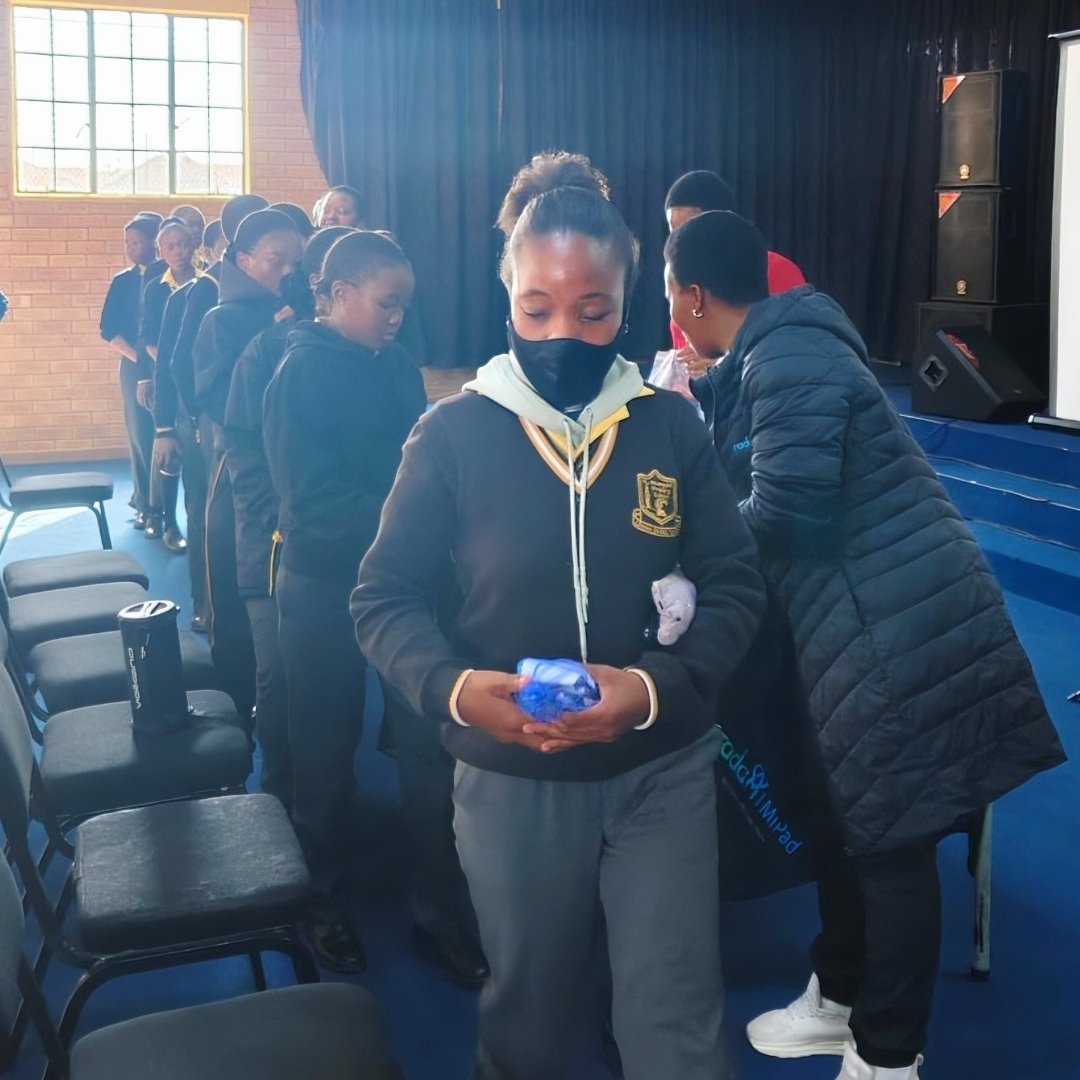 RADAhealing's tweet photo. Last RADA MiPad handout of Term 2! 💙
Another term of restoring dignity, building confidence and keeping girls in school. Thank you to our amazing sponsors for helping us make these MiPad handouts possible.💙
#RADA #MiPads #reusablesanitarypads #Empowerment https://t.co/TE9jkvQo0l