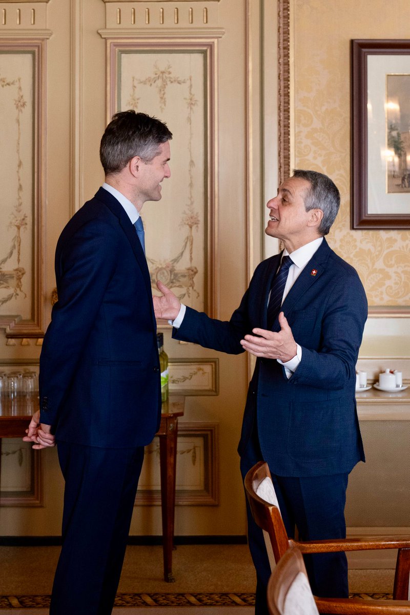 ignaziocassis's tweet photo. Well arrived in The Hague, where I met with Dutch FM @ministerBZ. We reaffirmed the strong bilateral relations between #Switzerland and the #Netherlands and exchanged views on European affairs, current developments, and the geopolitical situation. https://t.co/fA5tK88JXT
