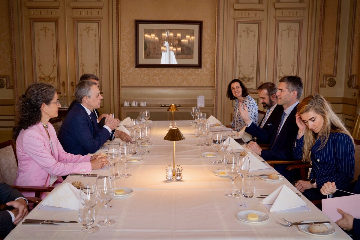ignaziocassis's tweet photo. Well arrived in The Hague, where I met with Dutch FM @ministerBZ. We reaffirmed the strong bilateral relations between #Switzerland and the #Netherlands and exchanged views on European affairs, current developments, and the geopolitical situation. https://t.co/fA5tK88JXT