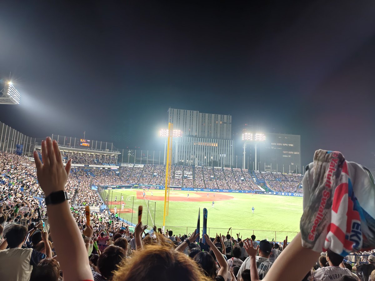 alltimealltime's tweet photo. プロ野球「セ・リーグ公式戦  7月3日【ヤクルトvsDeNA】」行った。ライトスタンド最後列でまったり観戦。もつれて延長になって楽しかったけど、延長は呆気なかった。 https://t.co/91dznaYuMd