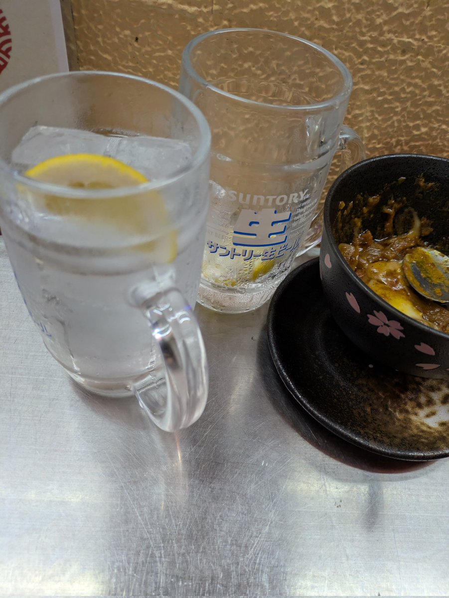 otasaw's tweet photo. 近況報告

日々、呑んだくれてます🍺
（今日は会社の懇親会で呑んだくれ）

仕事が！忙しくて！
呑んでないとやってられませんね！ https://t.co/mg8m8j5aqp