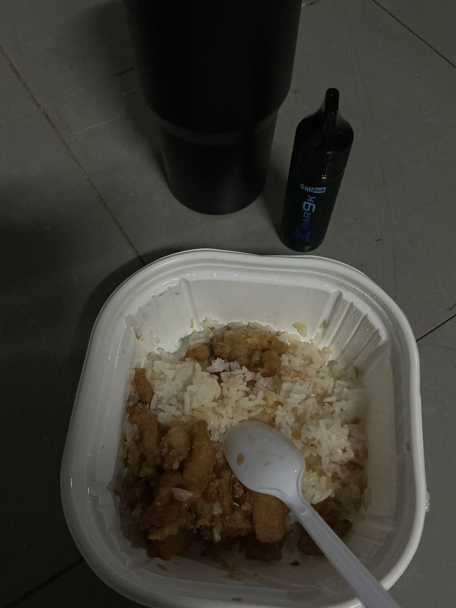 onlyjustbegun7's tweet photo. มื้อเช้า+เที่ยง+เย็น https://t.co/BLBTqinZEI