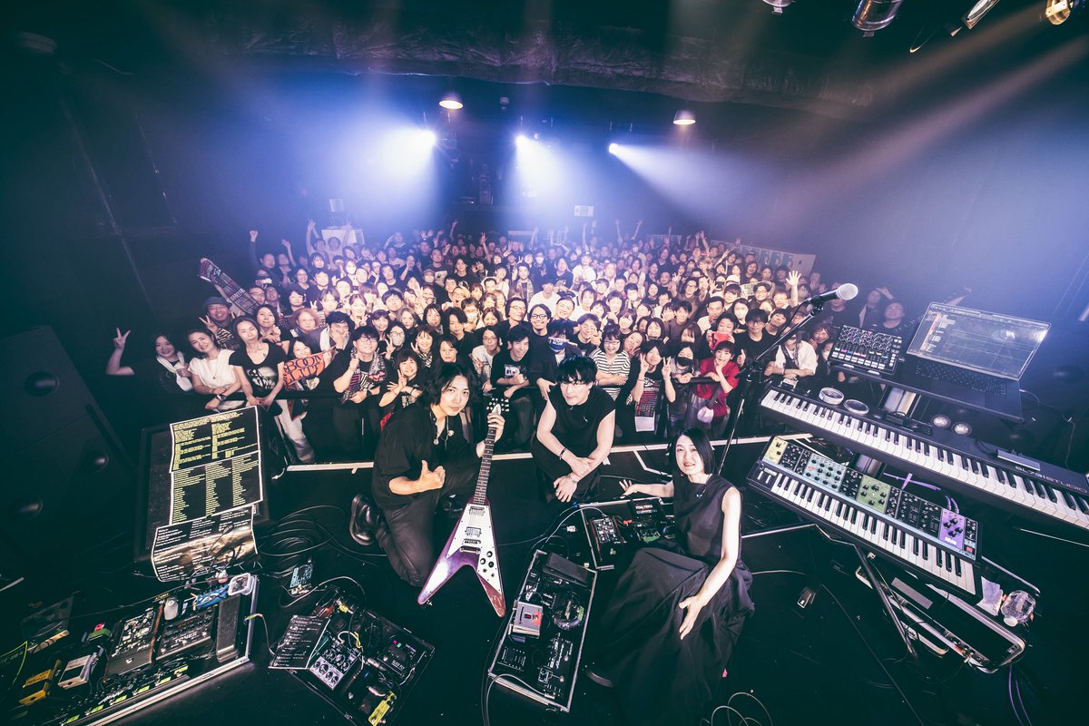THESPELLBOUNDjp's tweet photo. 「#THESPELLBOUND × #BOOMBOOMSATELLITES presents 川島道行10周忌LIVE “FRONT CHAPTER”-DECADE-Tour」

at 名古屋ell.FITS ALLありがとうございました！！
8/9(日)COMTEC PORTBASE、また名古屋に戻ってきます🙌

明日は梅田シャングリラ公演⚡️⚡️
どうぞお楽しみに！
📸@yusuke_mphoto https://t.co/eqBxnD8ewL