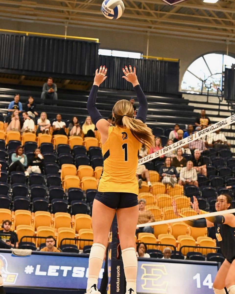 UNCGVB's tweet photo. Happy Birthday to Bloom Princell! We hope you have a great day! 🥳 #letsgoG https://t.co/nmDAQZ3zKC