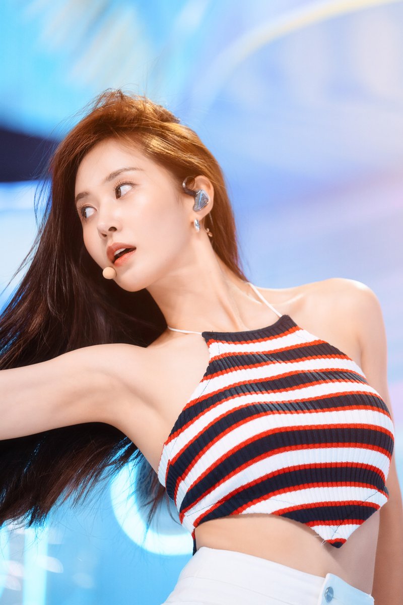 numjin9's tweet photo. Actress Mode                            Idol Mode https://t.co/5eS9VzBPQ1