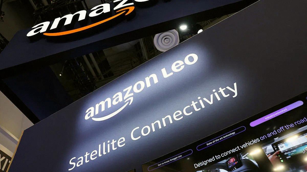 HumphenoSMILE's tweet photo. Amazon just got the green light to start their own satellite internet this year 🚀

A ULA rocket launched 29 more satellites, pushing them past 390 in orbit. That's enough for initial service, but there's a catch:

About 60% launched on ULA's old Atlas V. Amazon's new Vulcan https://t.co/PY0vlwSNPk