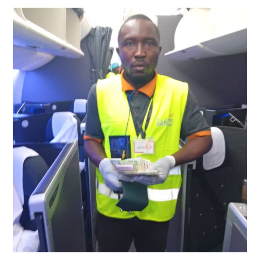 instablog9ja's tweet photo. Cabin Cleaner Receives Accolades After Returning Purse Containing $730 Found on a British Airways Flight

A cabin cleaner, Ibrahim Bala Zakari, has been widely praised after returning a purse containing $730 (USD) and several credit cards that he found while cleaning a British Airways aircraft.

Zakari made the discovery while cleaning British Airways Flight BA8382, where he recovered the purse from seat 35K. Instead of keeping the valuables, he immediately reported the find to the British Airways Cabin Services Duty Manager (CSDM).

The purse and its contents were subsequently handed over to the British Airways Security team for proper handling and procedures.

Commending Zakari’s integrity, the Skyway Aviation Handling Company (SAHCO) described his actions as an outstanding display of honesty and professionalism.

In a statement, the company said Zakari’s conduct reflects SAHCO’s core values of integrity and excellence, adding that his actions set “a standard worth emulating.”

The company also celebrated him for demonstrating that honesty remains a vital virtue in the aviation industry and beyond.