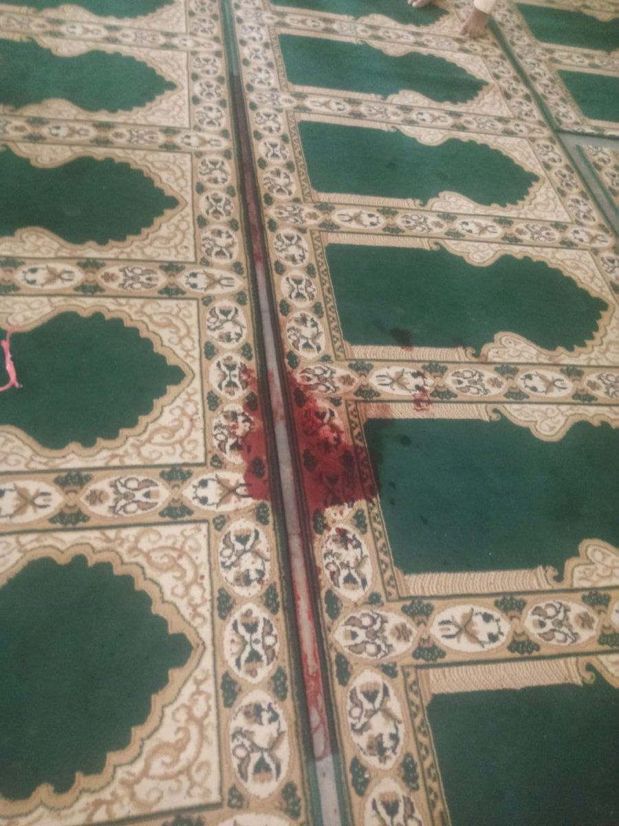 LalWazir19's tweet photo. An 8-year-old boy Waqas was shot dead by unidentified masked gunmen inside a mosque in the Zeri Noor area of Wana South Waziristan
Such tragic incidents have become more frequent in recent months raising serious concerns about the deteriorating security situation in the region
1/ https://t.co/fq6wEP5u2j