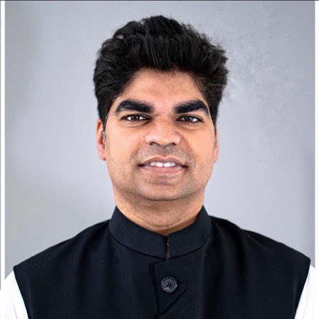 avi_383's tweet photo. बहुत कम ही लोग इस बात को जानते होंगे ? 

—  इस बात को ध्यान से पढ़िएगा || 

2019 लोकसभा चुनाव में शिवपाल यादव ने फिरोजाबाद में अपने ही भतीजे व रामगोपाल यादव के पुत्र अक्षय यादव के विरूद्ध चुनाव लड़ा था और उन्हें चुनाव हरवा दिया था || 

अपितु हिपोक्रेसी देखिए किसी समाजवादी ने शिवपाल यादव को B टीम,C टीम,वोट कटवा जैसे शब्दों से संबोधित नहीं किया लेकिन यदि बसपा ये करती तो समाजवादी सोशल मीडिया पर B टीम का रोना शुरू कर देते || 

अब आप समझे समाजवादियों को तकलीफ़ दलितों से है,उनकी लीडर आदरणीय बहनजी से है, उनकी तरक्की से है और सच कहु तो जाति से है || 

— हर्ष जाटव 
( सोशल मीडिया एक्टिविस्ट ) 

@amita_ambedkar @ramjigautambsp @AnandAkash_BSP @Mayawati