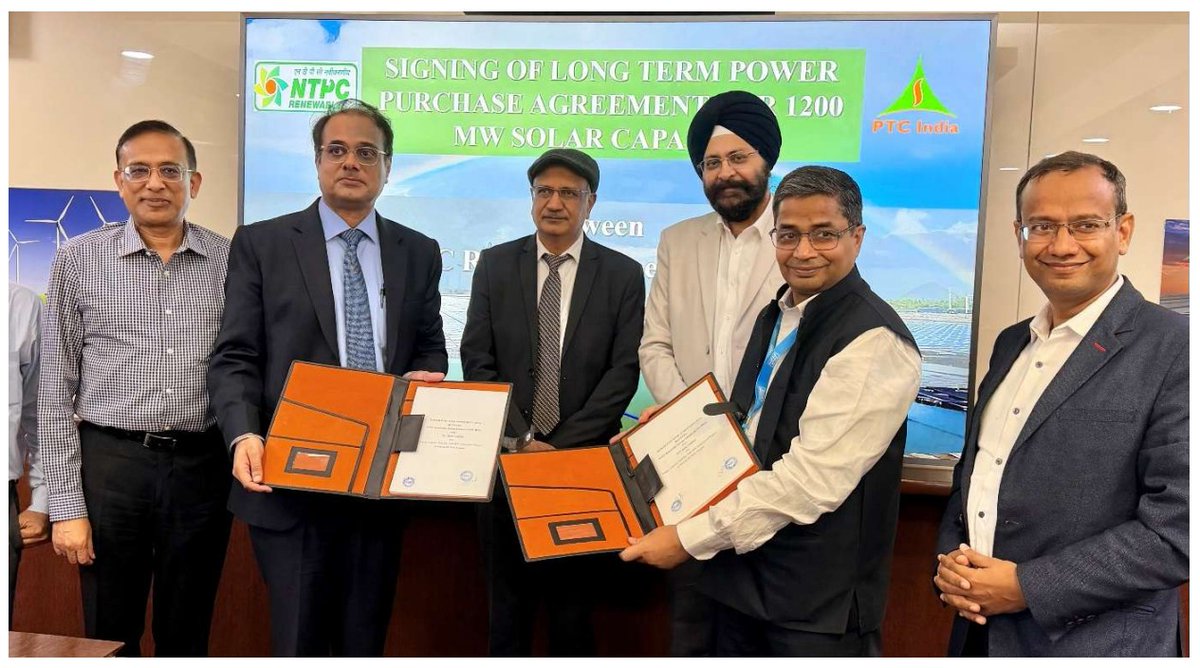 NTPC_Green's tweet photo. NTPC Renewable Energy Ltd. (#NTPCREL), a wholly owned subsidiary of #NTPCGreen Energy Ltd. (NGEL) has signed a Power Purchase Agreement (PPA) with #PTCIndia Ltd. for the sale of 1,200 MW of #SolarPower under a bilateral arrangement.
@MinOfPower @ntpclimited #GreenEnergy https://t.co/s3ayoQfz3e