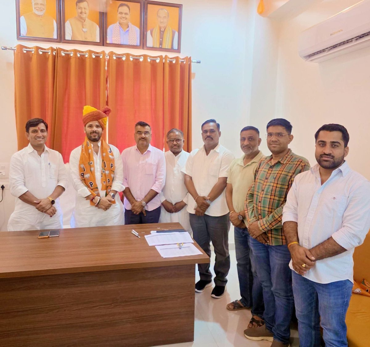 mithileshjaipur's tweet photo. आज बाड़मेर में माननीय प्रधानमंत्री श्री नरेंद्र मोदी जी के 4 जुलाई 2026 को पचपदरा आगमन को लेकर बाड़मेर एवं जैसलमेर के भाजपा पदाधिकारियों और कार्यकर्ताओं के साथ बैठक कर कार्यक्रम की तैयारियों की विस्तार से समीक्षा की तथा विभिन्न व्यवस्थाओं पर सार्थक चर्चा की। https://t.co/aY6dZONjir