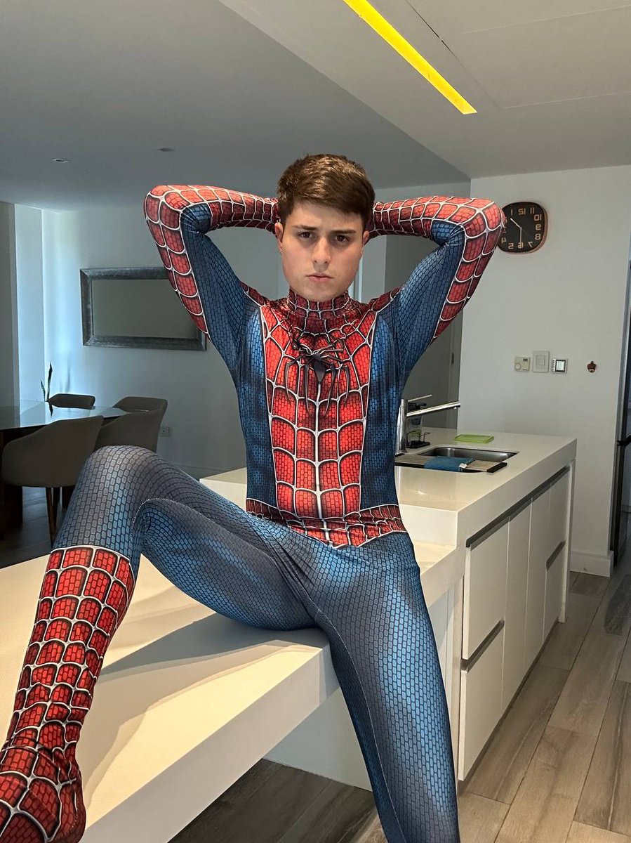 UrTopDaddyy's tweet photo. Guess what happens next in my blue page!😈🕷️

#Onlyfans  #OFCreator #Spiderman https://t.co/OHAc4xjzAf