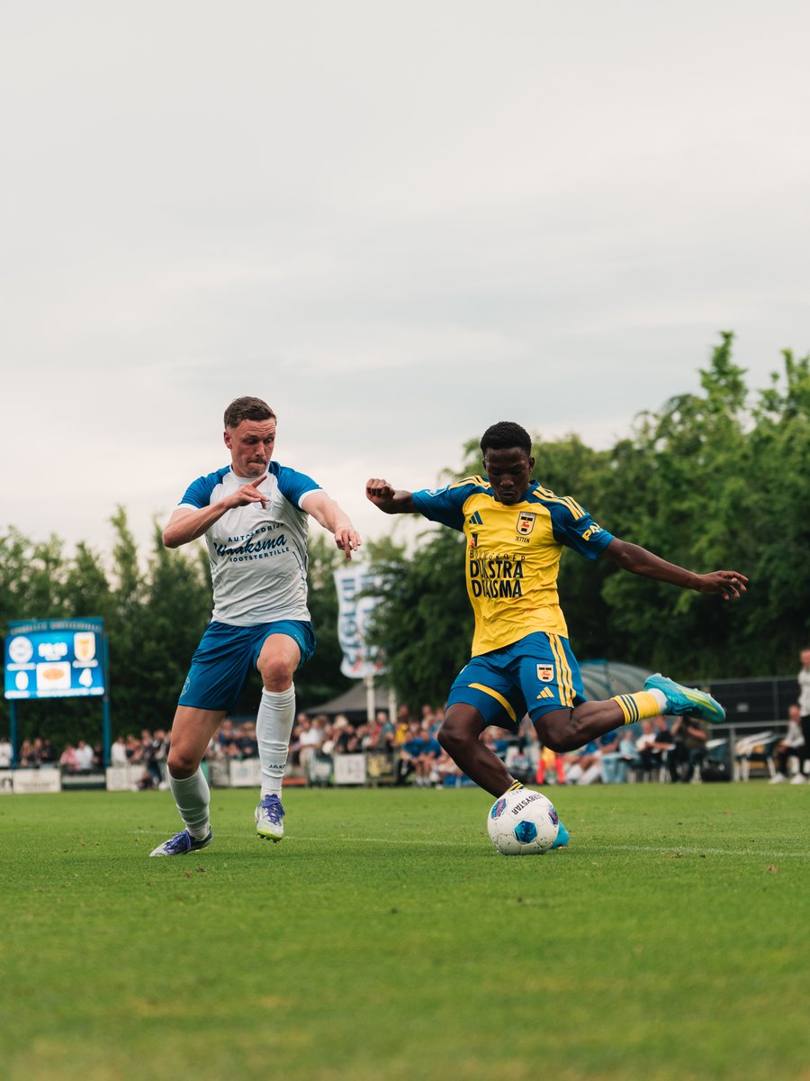 SCCambuurLwd's tweet photo. Eerste minuten in het 🟡🔵 https://t.co/tP18WGosWe
