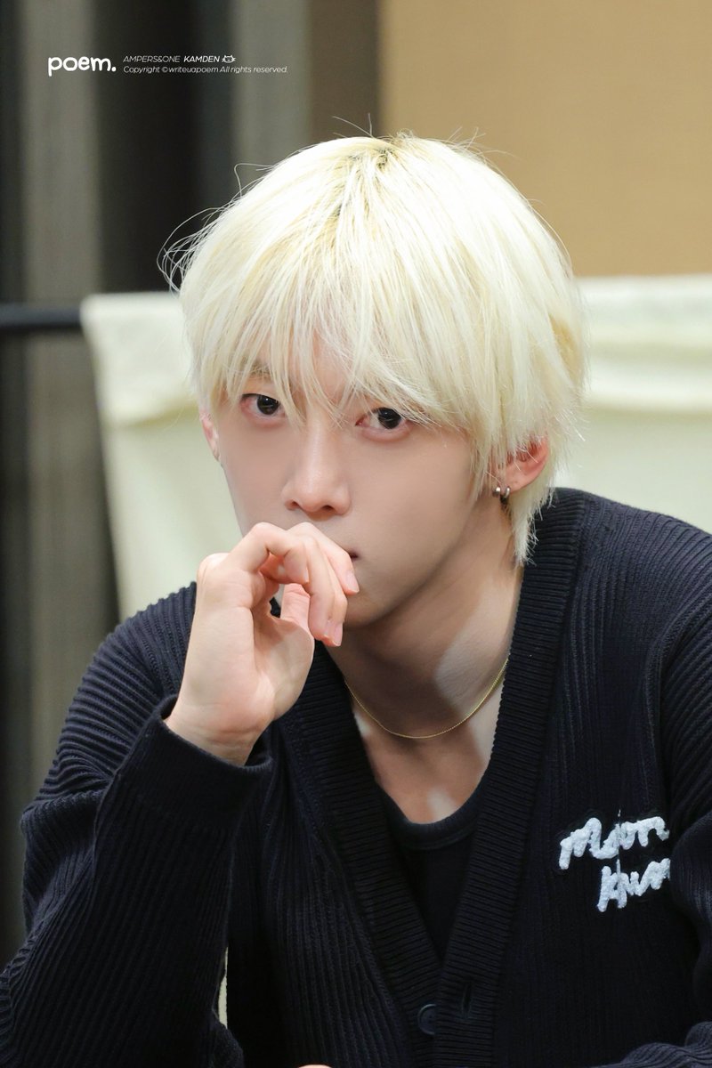 writeuapoem's tweet photo. 260703 디마뮤

#나캠든 #KAMDEN #앰퍼샌드원
#나두빈 #カムデン #AMPERSANDONE https://t.co/0tuFqgnUtu