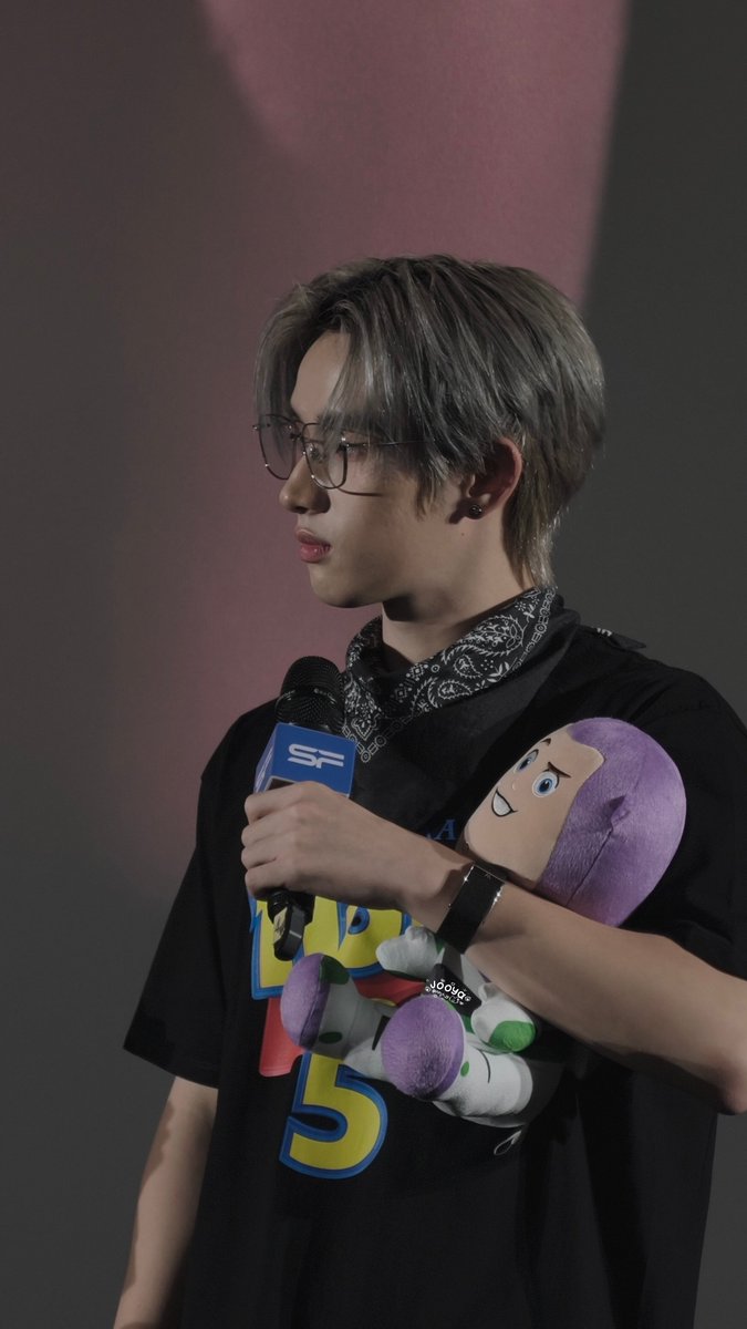 nnjt_jy's tweet photo. เค้ารักหนุ่มแว่น 😍

TOYSTORY5 LYKYOU AND BRO 
#SFxHongTuiLegoLykyou
#hongshihoshi #LYKN https://t.co/uuUPIJ3aCV