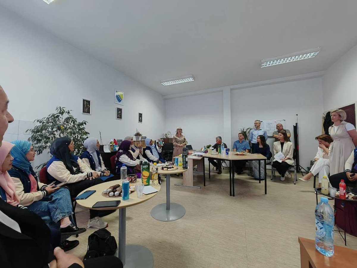 MYEmbSarajevo's tweet photo. Mr. Mohamad Shahril Rahmat visited the First Gymnasium in Zenica for International Edutrip &amp; Networking Visit Programme organised by the Malaysia–Bosnia and Herzegovina Business Council (MBBC). https://t.co/KcMj3B49zA