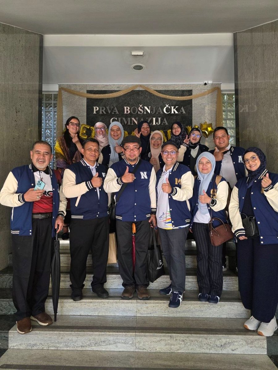 MYEmbSarajevo's tweet photo. Mr. Mohamad Shahril Rahmat visited the First Gymnasium in Zenica for International Edutrip &amp; Networking Visit Programme organised by the Malaysia–Bosnia and Herzegovina Business Council (MBBC). https://t.co/KcMj3B49zA