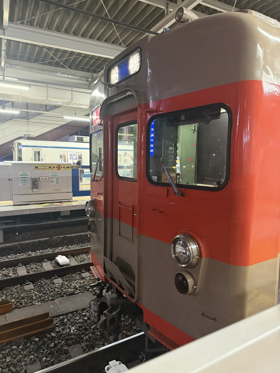 8150_TD's tweet photo. KATOの東武8000の8472号車のボディAssy並びに動力ユニットとFS356動力台車、ほぼ速攻で売れてしまいましたね
現行の姿を再現するには必須なので再販して欲しいです…
かと言って6両セットで買うと余ってしまう号車ができ、値段もそこそこにいってしまう…、なかなか難しいものです

#KATO https://t.co/3U4ILlJM6s