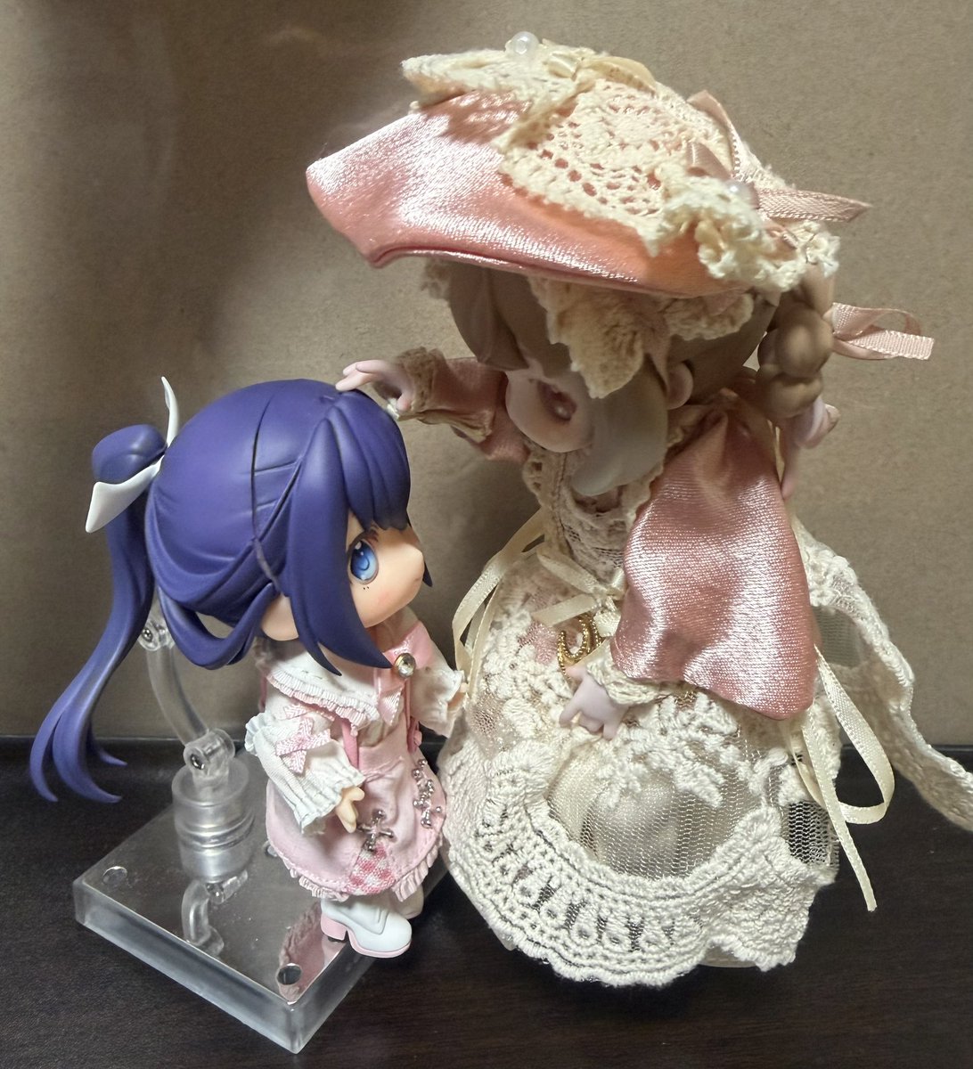 ropn427's tweet photo. 海外ドールを初めて買ったよ。
思ってた以上に大きかった...ミナノちゃんの1.5倍くらいある https://t.co/9yCYtPtimX