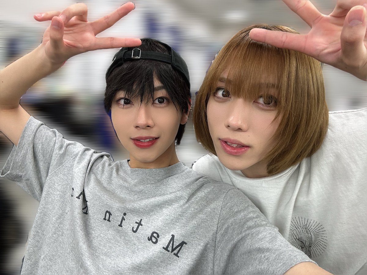 __itsuki0916's tweet photo. 遂に明日から開幕です！！

本気で勝ちに行きます🐍

そして、ひろむお誕生日おめでとう🫰🫰

ありーと久しぶりに写真撮った

熱い夏にしましょう！！！！！！！
🔥🔥🔥🔥🔥🔥🔥🔥🔥🔥🔥🔥🔥

 #テニミュ
 #海堂薫 https://t.co/xk7zStGVJC