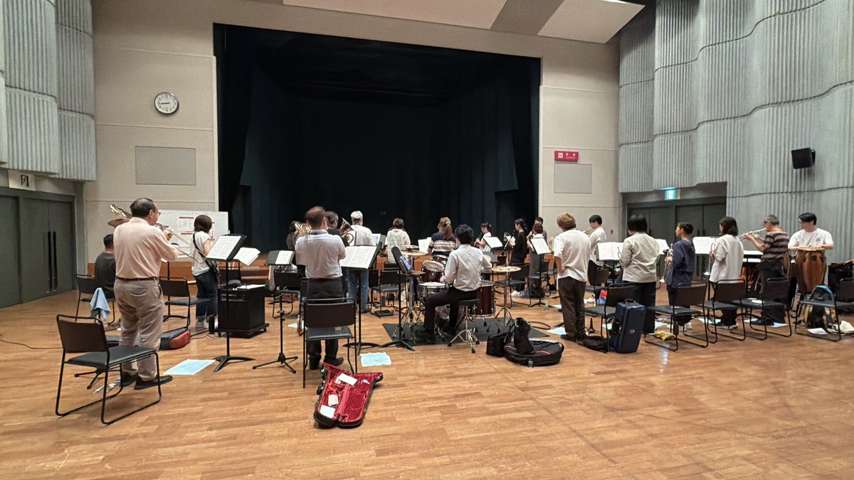 Humming_hall's tweet photo. 【東大和WO 吹奏楽WS特別企画！】
増圭介先生による音楽座ミュージカル「マドモアゼル・モーツァルト」吹奏楽コンサート本番前日練習でした…！✨とうとう明日本番となりました…！素敵な演奏を皆様に届けられるよう、精一杯努めたいと思います！！吹奏楽コンサートもお楽しみに🎶 https://t.co/yUs5MKgDJz