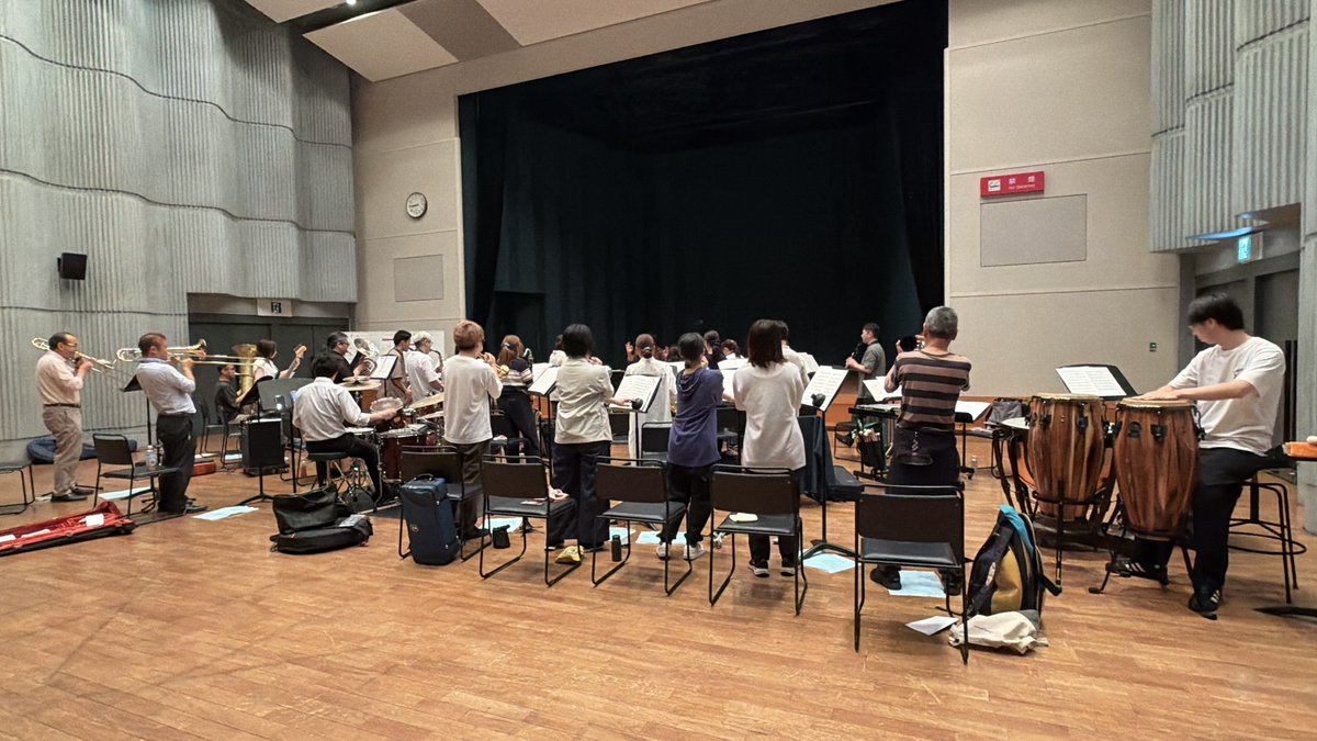 Humming_hall's tweet photo. 【東大和WO 吹奏楽WS特別企画！】
増圭介先生による音楽座ミュージカル「マドモアゼル・モーツァルト」吹奏楽コンサート本番前日練習でした…！✨とうとう明日本番となりました…！素敵な演奏を皆様に届けられるよう、精一杯努めたいと思います！！吹奏楽コンサートもお楽しみに🎶 https://t.co/yUs5MKgDJz