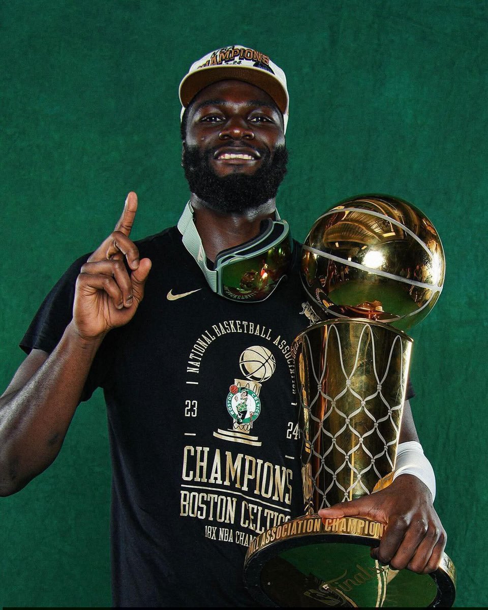 CabineSport's tweet photo. 🚨🚨 HISTÓRICO: Neemias Queta chegou a acordo com os Boston Celtics para assinar um contrato de 4 anos -56 milhões de dólares 👏 https://t.co/7maKMybYva