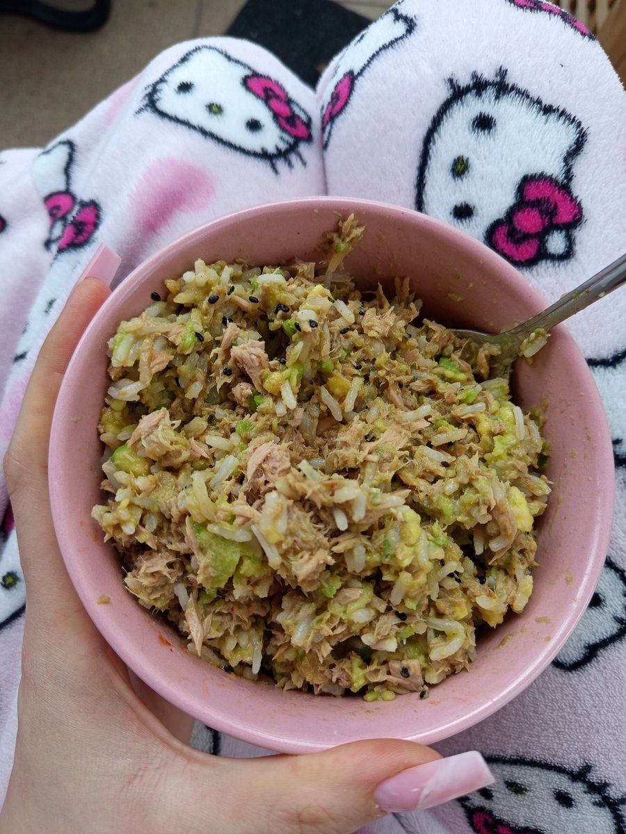 StarvinYune's tweet photo. #edtwt i know a lot of ppl have this thing that different foods cannot touch each other, but is anyone else like, your food has to be mixed together as much as its physically possible?
I can spend 5 minutes mixing my food together before ill actually eat https://t.co/5OcHQ1V9T8