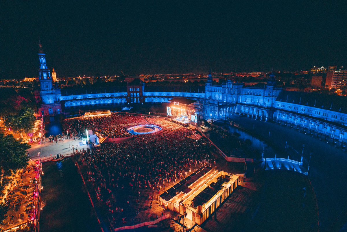 PrinceRoyce's tweet photo. Nos vemos esta noche Zaragoza!!! 🧡 https://t.co/SFFiICEiSe