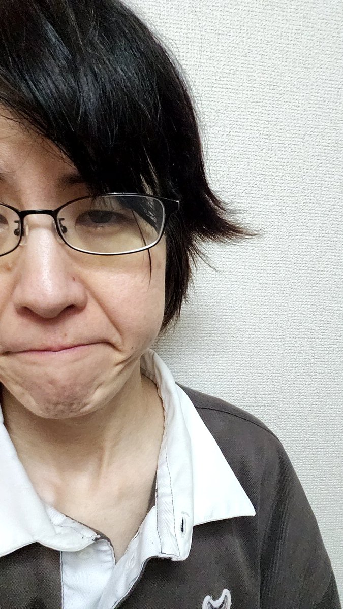 Miyamotozzo's tweet photo. 1日直らなかった寝癖

帽子かぶっても濡らしても直りませんでしたよ…… https://t.co/W6m8s9ih3b
